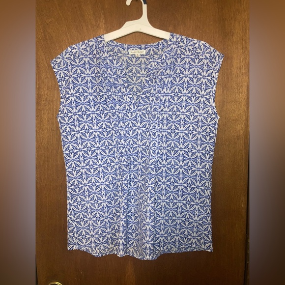 Katte’s kloset Tops - Katte’s kloset tank top blouse